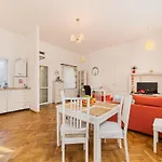 Zen House Apartment